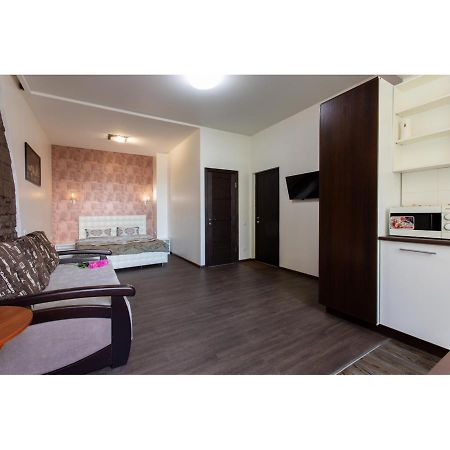 Studio Apartments In The City Center Charkiv Exteriör bild