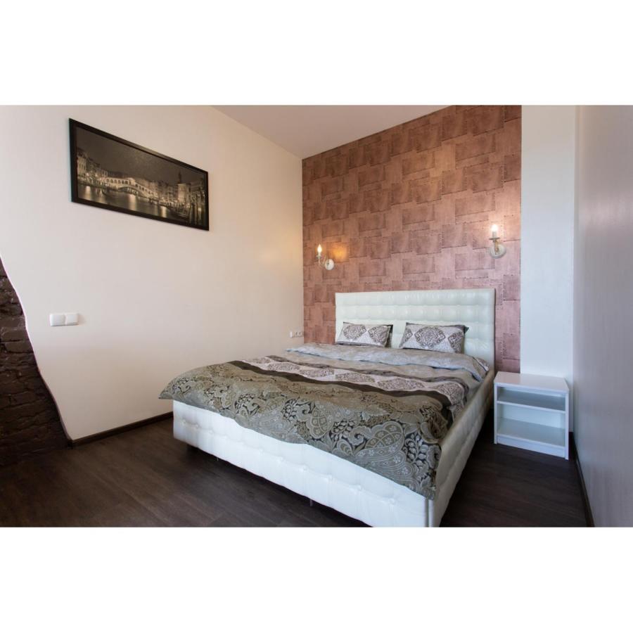 Studio Apartments In The City Center Charkiv Exteriör bild