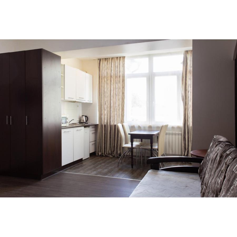 Studio Apartments In The City Center Charkiv Exteriör bild
